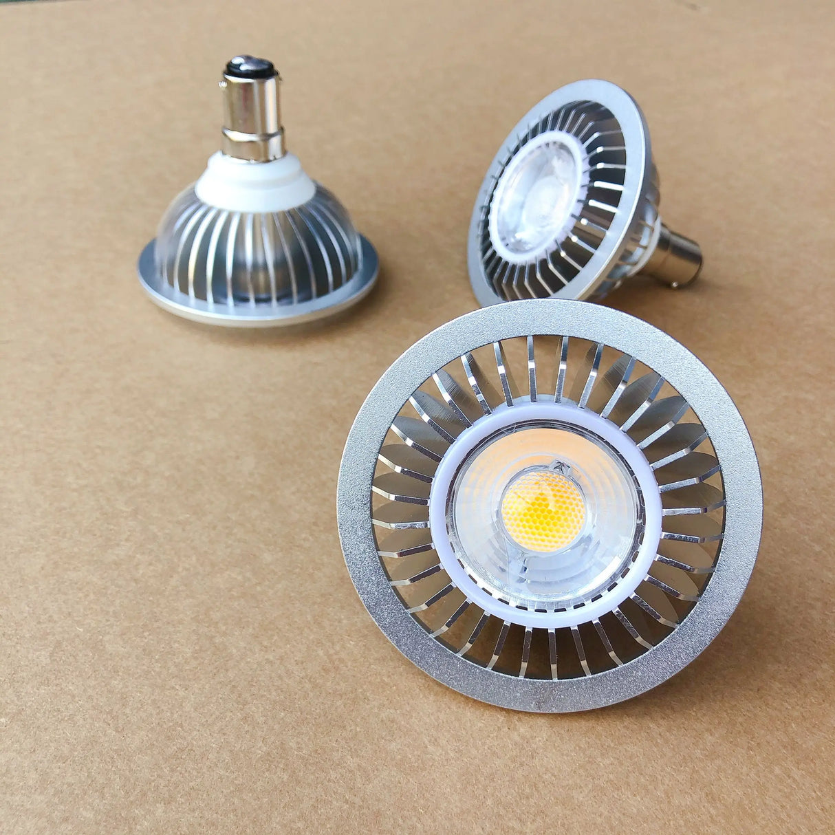 High Power 7W AR70 B15D LED Spotlight B15 Dimmable AC85-265V/DC12V Home/Commercial Lighting BA15D GU10 AR70 Bulb Lamps