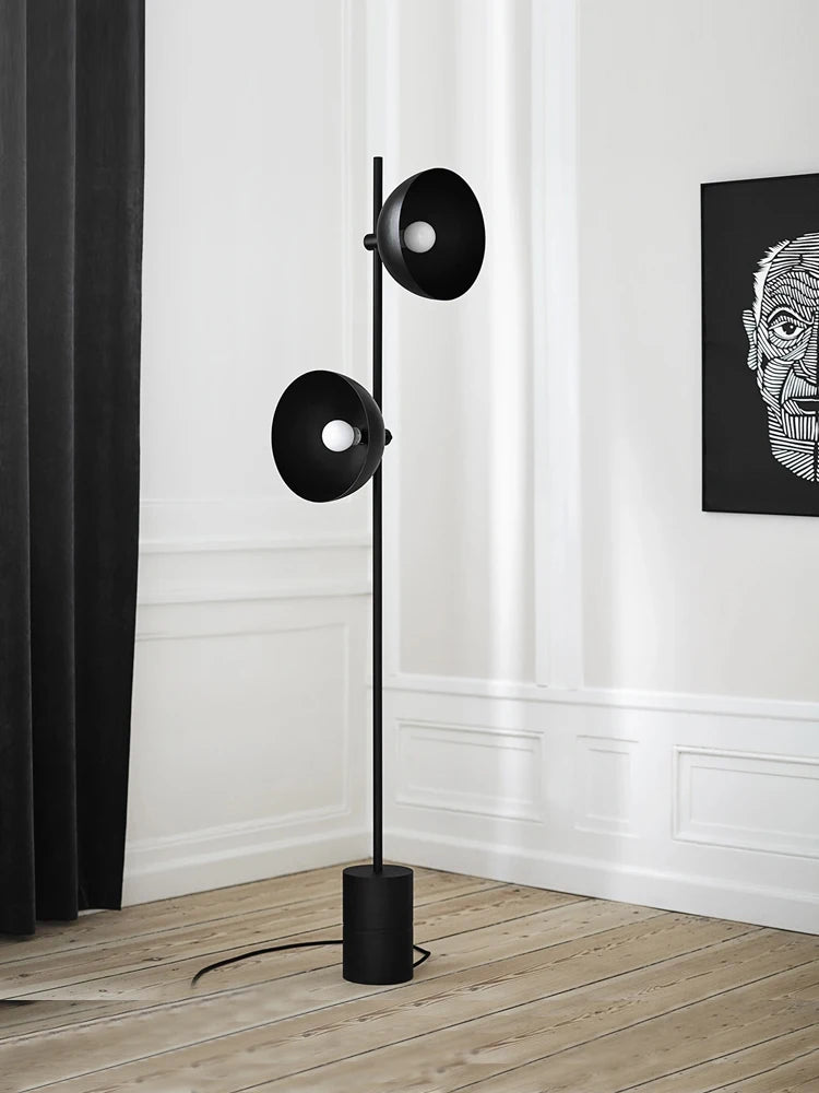 Nordic light luxury black metal floor lamp modern minimalist Nordic hotel guest room living room standing lamp