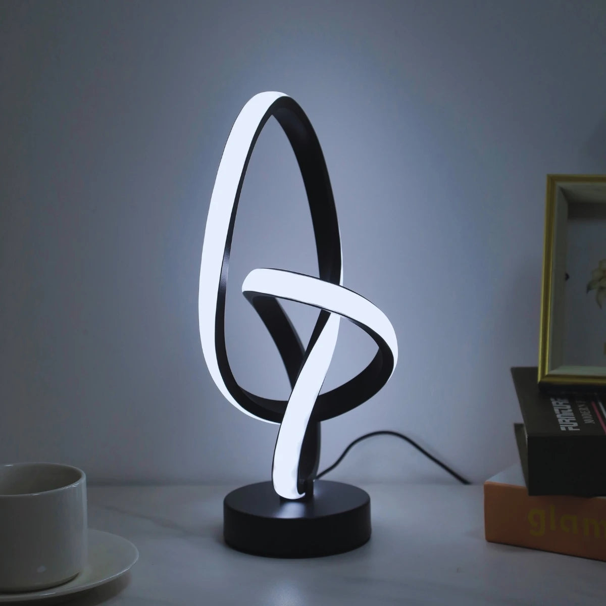 Simple & Creative LED Desk Lamp - USB Powered Three-Color Adjustable Brightness Light