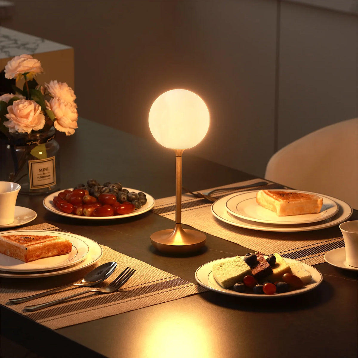 LED Table lamp for Restaurant Bedroom Rechargeable Wireless Touch Lamp Camping Candle Creative Lamp Warm Light Desk Lamp