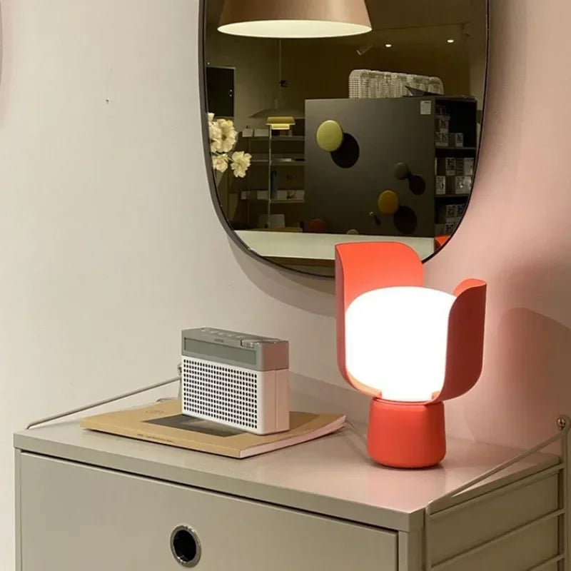 Italian Designer Creative Personality Rotating Petal Table Lamp Living Room Bedroom Desk Children's Room Decorative Table Lamp