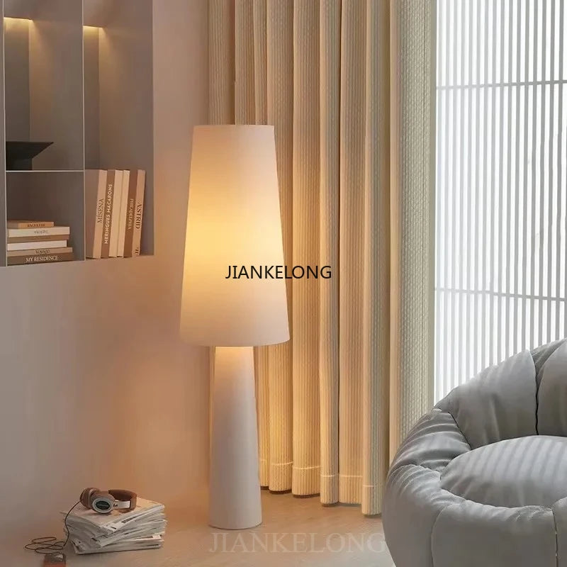 JIANKELONG Italian Designer Floor Lamp, Nordic Atmosphere Homestay Vertical Art Desk Lamp Suitable for Living Room Study Bedroom