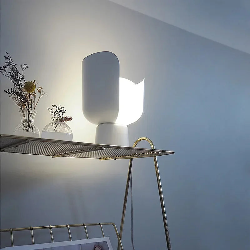 Italian Designer Creative Personality Rotating Petal Table Lamp Living Room Bedroom Desk Children's Room Decorative Table Lamp
