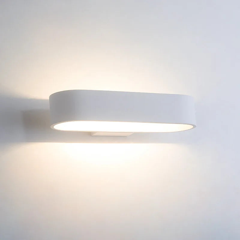 Modern Aluminum Indoor LED Wall Lamp (Black/White Finish) - Minimalist Accent Sconce Light Fixture for Bedroom Bedside, Hallway & Aisle Lighting
