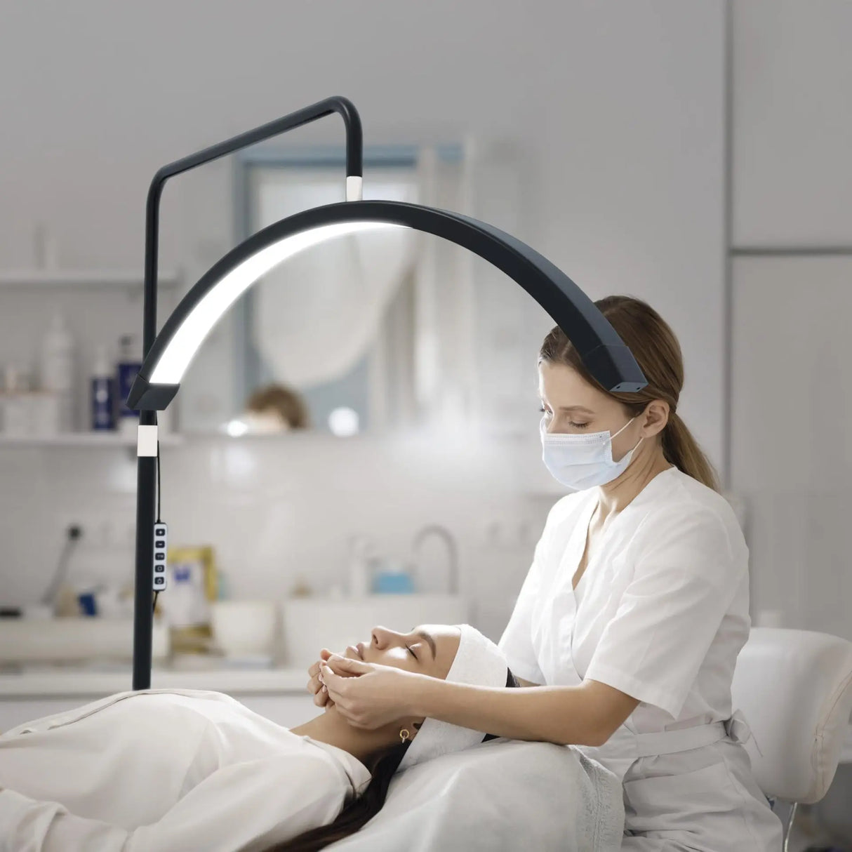 Half Moon Floor Standing Fill Light - 40W Dimmable LED Lash Light for Beauty Salons