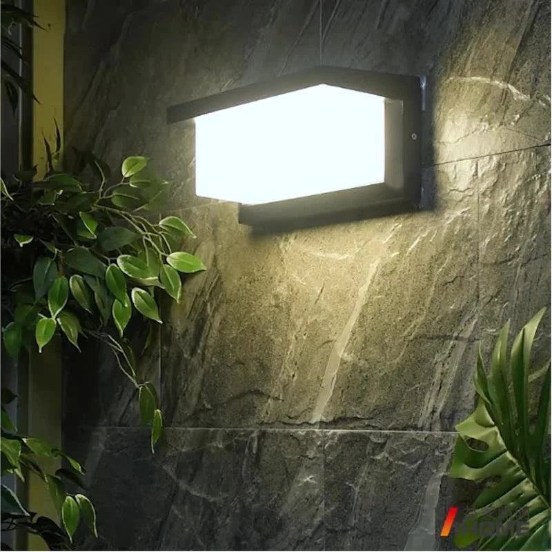Modern Outdoor Wall Light Waterproof IP65 Motion Sensor Led Outdoor Lighting Porch Lights Balcony Garden Light Outside Wall Lamp