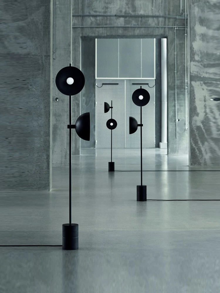 Nordic light luxury black metal floor lamp modern minimalist Nordic hotel guest room living room standing lamp