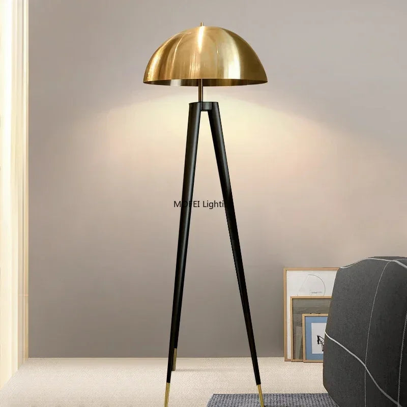Nordic Postmodern Luxury Retro Art Exhibition Hall Bedroom Living Room Creative Tripod Mushroom Bedside Table Lights Floor Lamp