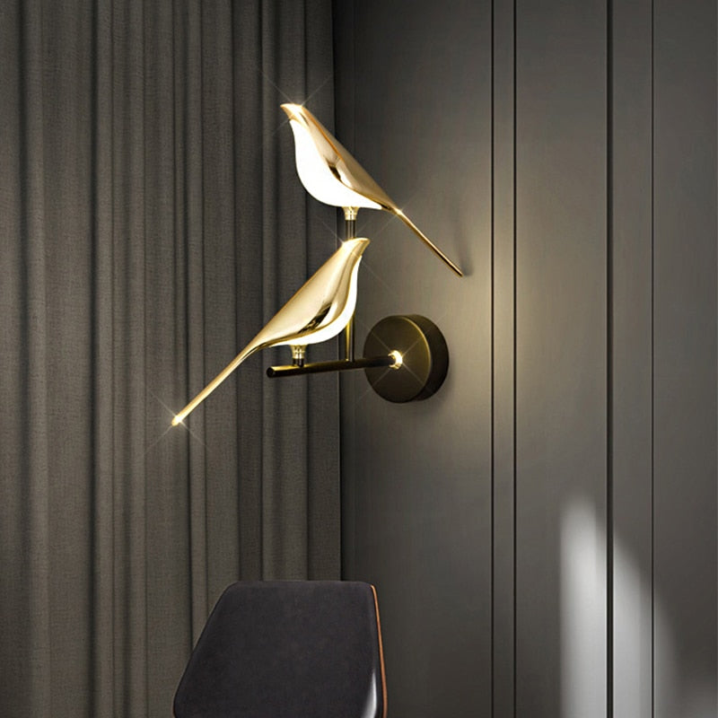 Nordic LED Golden Bird Wall Lamp Parlor Bar Bedside Hanging Light Novelty Rotatable Wall Lamp Bedroom Bedside Indoor Sconce