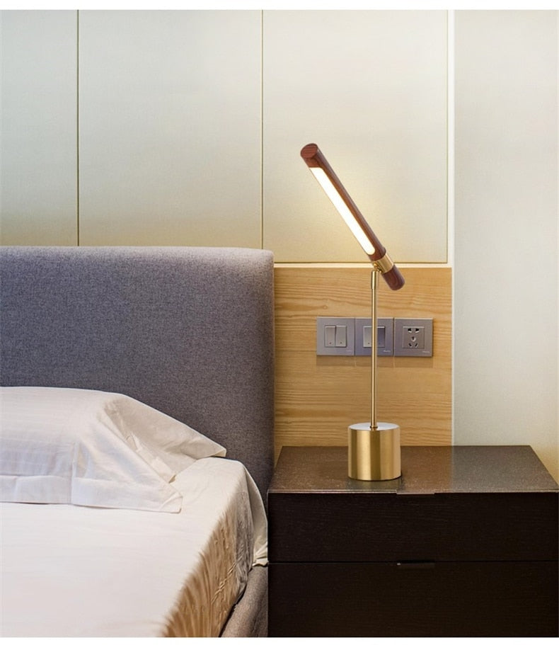 Modern LED Wood Grain Table Lamp Creative Nordic Bedroom Study Computer Table Bedside Copper Lamp Luxury Model Room Home Decoration