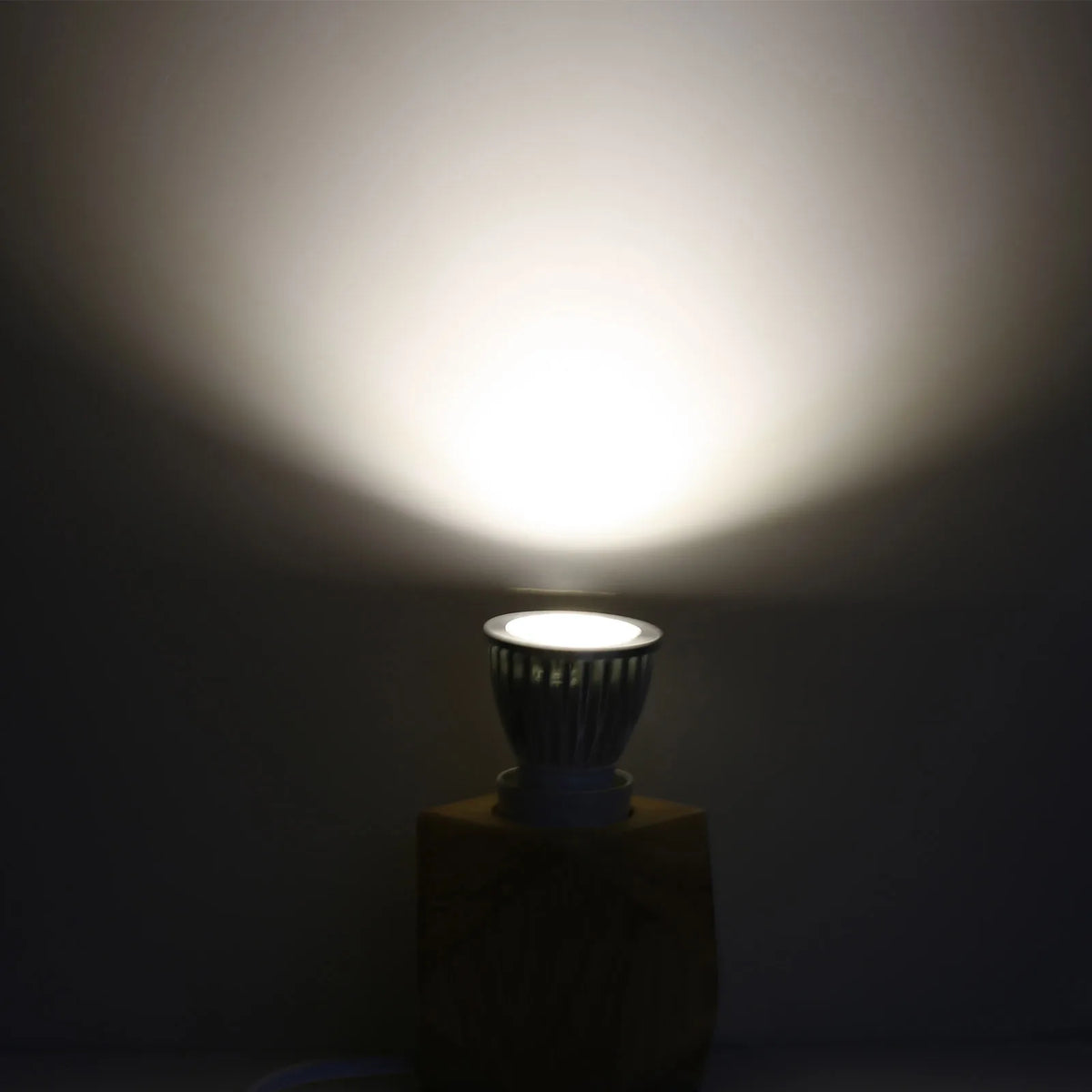 High-Power Dimmable COB LED Spotlight Bulb (6W/9W/12W) - GU5.3 GU10 E27 E14 E12 Base Lamp (Warm/Neutral/Cool White)