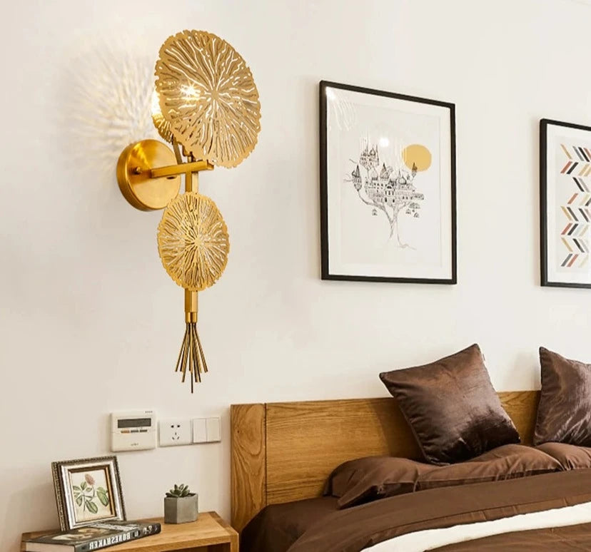 Nordic Gold Lotus Leaf Wall Lamp Led Mirror Wall Sconce Light for Bedroom Kitchen Stair Home Fixtures Industrial Decors Luminaire