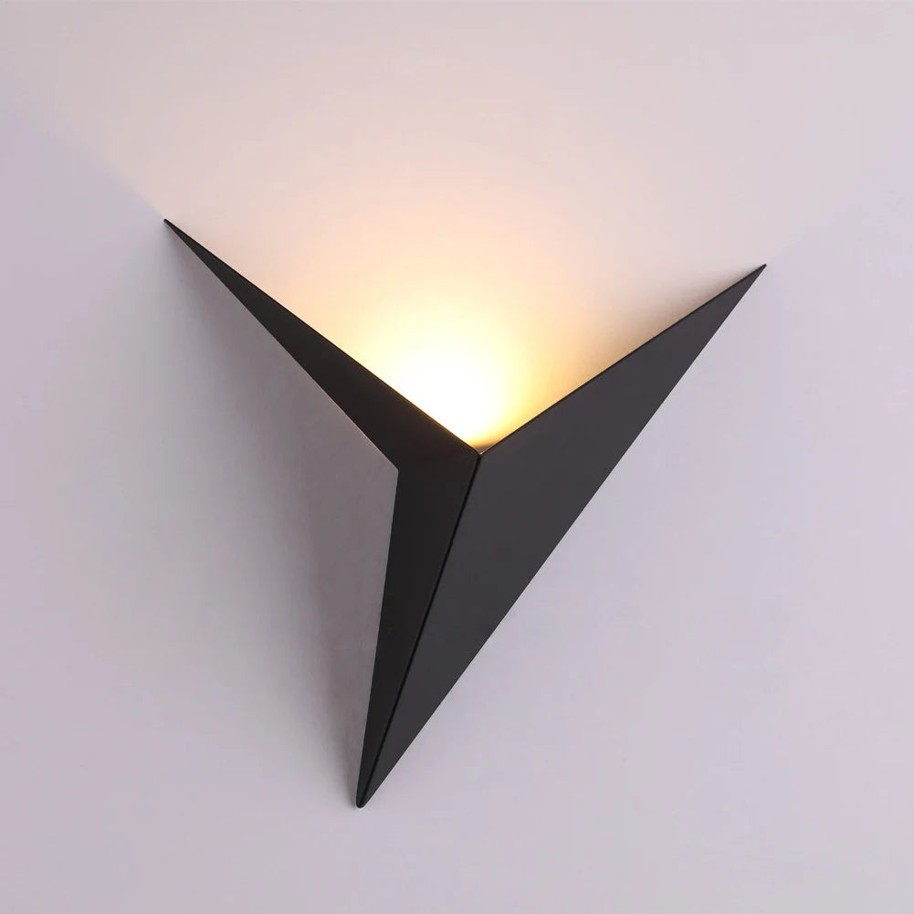 3W Modern Minimalist Triangle LED Wall Lamp (AC 85-265V) - Nordic Style Indoor Wall Sconce Light for Living Room & Bedroom
