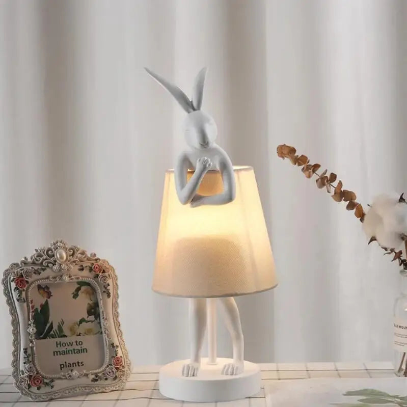 Nordic LED rabbit table lamp Designer resin rabbit desk lamp for study bedroom children&#39;s room reading led light bedside lamp