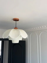 Nordic French Petal Shape Chandelier Simple Romantic Cream Style Lighting for Living Room Master Bedroom Home Decor Elegant