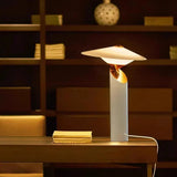 Italy Classic Table Lamp Metal Desk Light for Bedroom