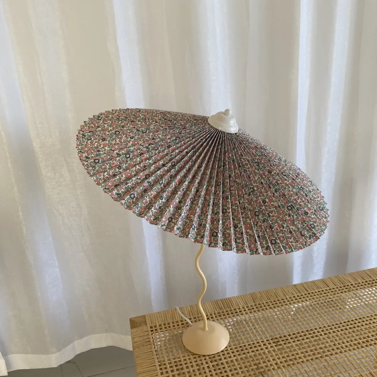 Table Lamp Ins Retro Pleated Umbrella Nordic Medieval Korean Master Bedroom Bedside Lamp Swing Iron Art Drop Shipping