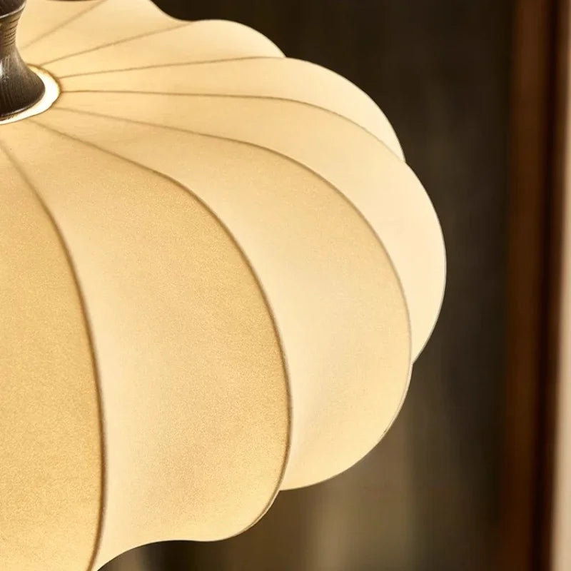 Retro Fabric & Solid Wood LED Pendant Light - Vintage Traditional Ceiling Chandelier Hanging Lamp Fixture for Living Room, Restaurant & Hotel Decor