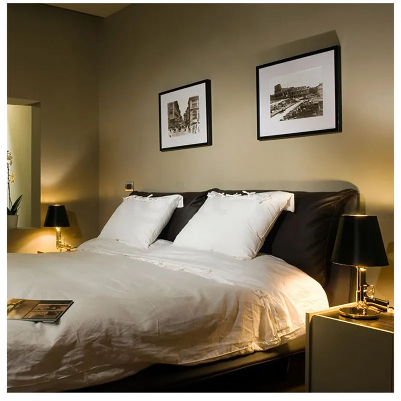 2025 New Modern Plated Table Lamps AK47 Gun Design Desk Decor Bedside Light Creative Living Room floor lamps Reading Night Light