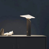 Italy Classic Table Lamp Metal Desk Light for Bedroom