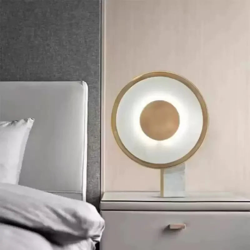 Modern Art Creative Living Room Table Lamp Simple and Unique Designer Bedroom Showroom Black and White Round Bedside Lamp