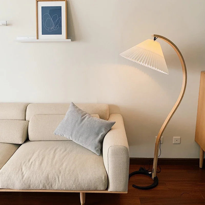 Nordic Creative Natural Wood Walnut Pleated LED Floor Lamp Living Room Bedroom Study Reading Light Indoor Decor Lighting Fixture