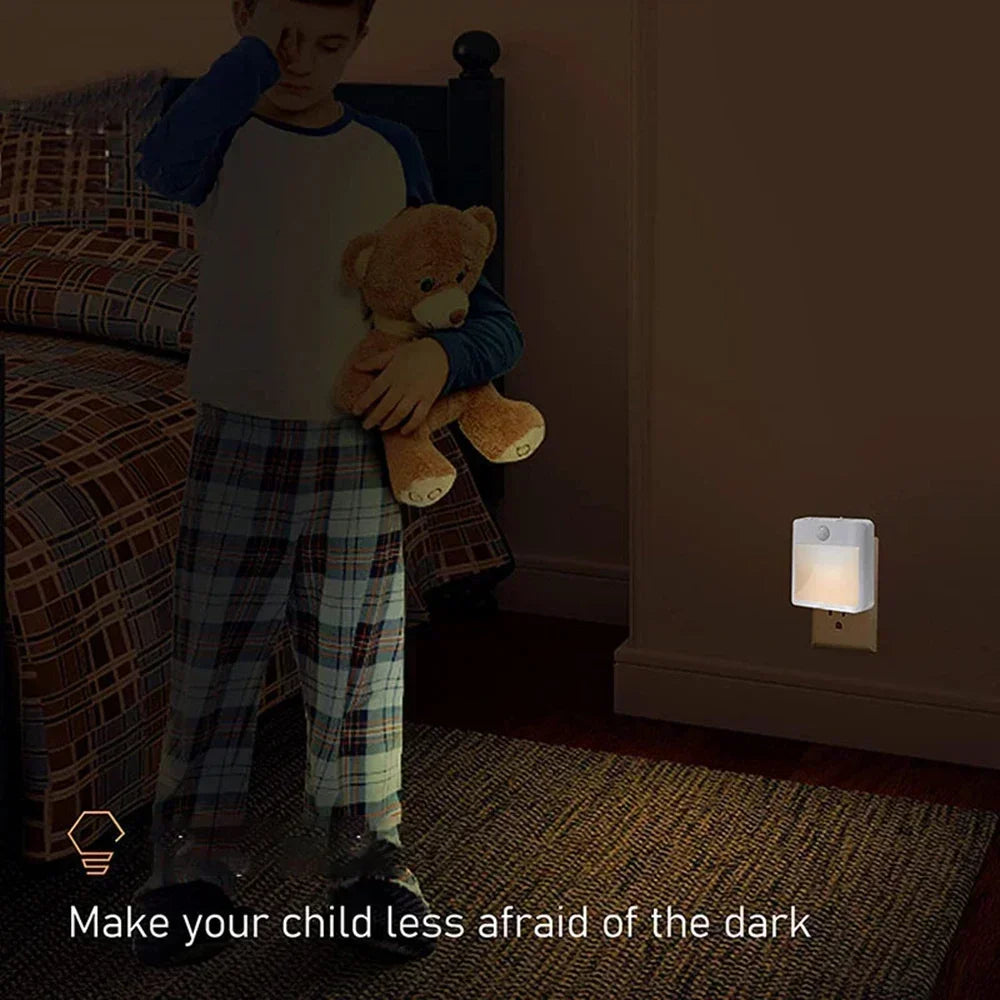 Plug-in LED Motion Sensor Night Light - EU/US/UK/AU - Dusk to Dawn Sensor