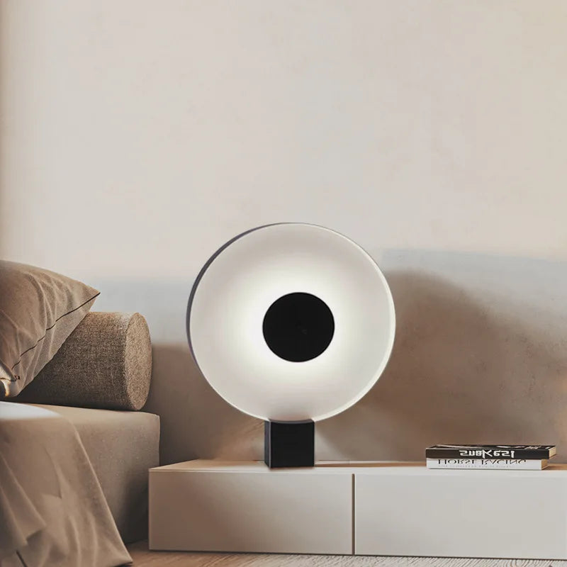 Modern Art Creative Living Room Table Lamp Simple and Unique Designer Bedroom Showroom Black and White Round Bedside Lamp
