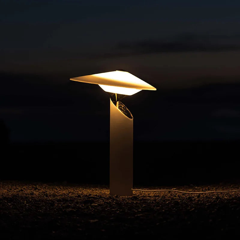 Italy Classic Table Lamp Metal Desk Light for Bedroom