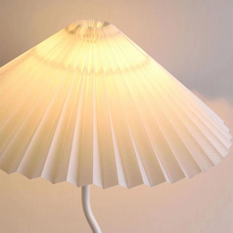 Nordic Retro LED Desk Lamp - Decorative Rechargeable Table Light Fixture for Bedroom Bedside, Living Room, Bar, Coffee Shop & Dining Table Decor
