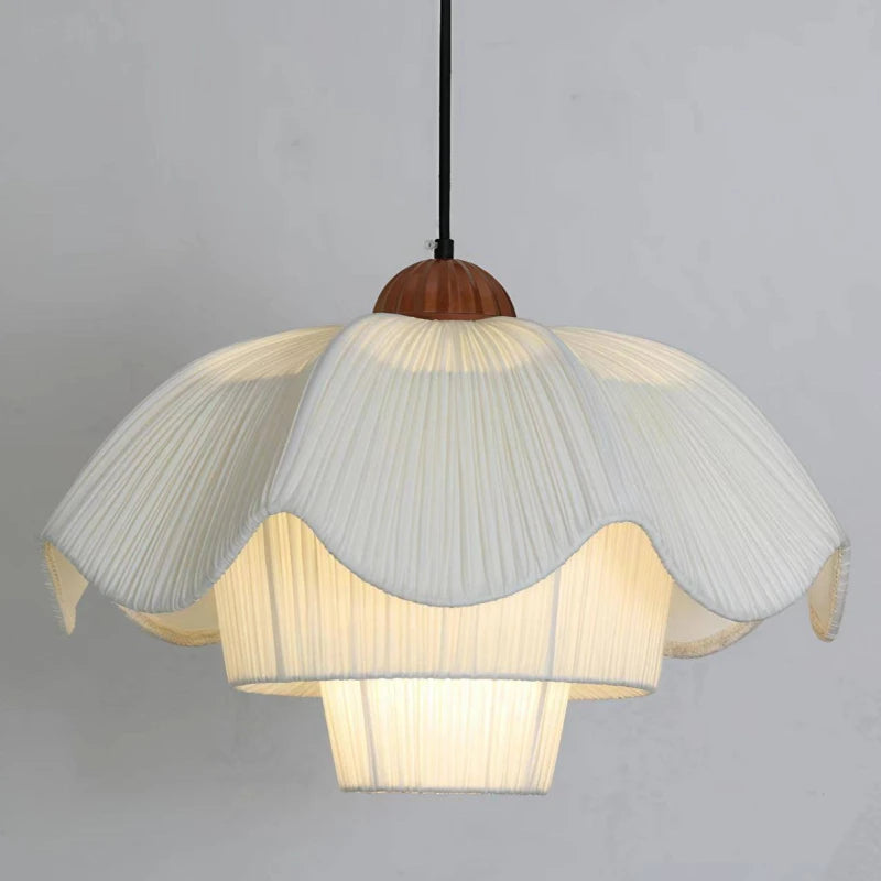 Nordic French Petal Shape Chandelier Simple Romantic Cream Style Lighting for Living Room Master Bedroom Home Decor Elegant