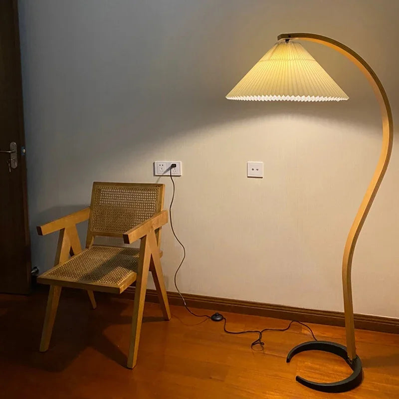 Nordic Creative Natural Wood Walnut Pleated LED Floor Lamp Living Room Bedroom Study Reading Light Indoor Decor Lighting Fixture