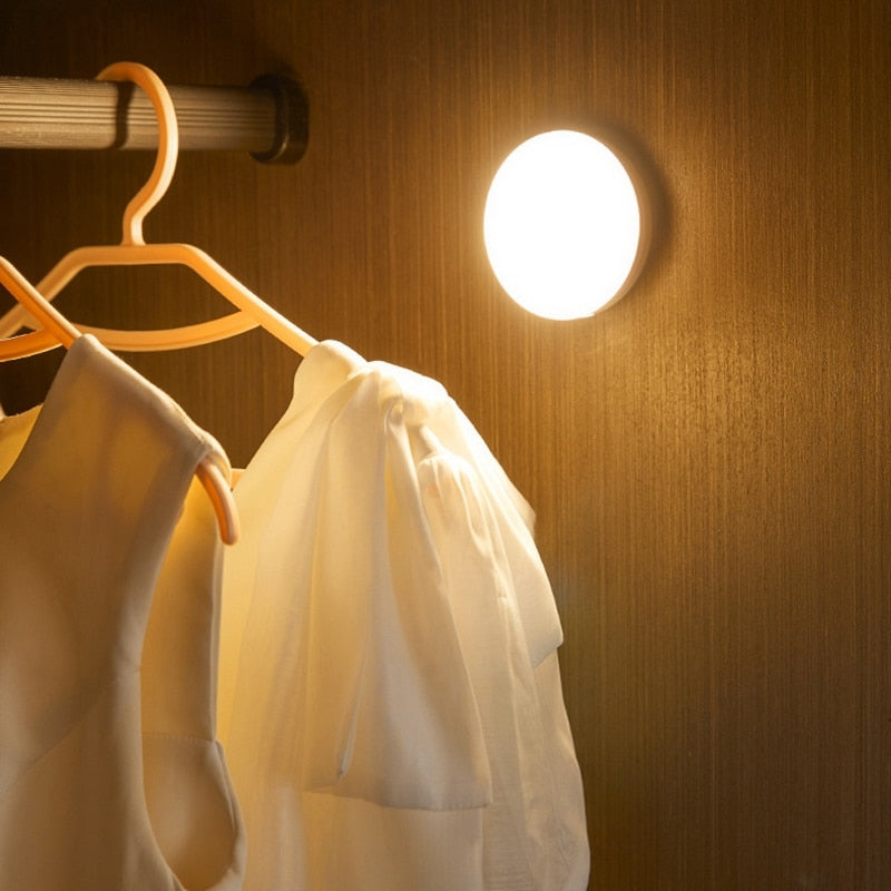 PIR Motion Sensor LED Night Light USB Rechargeable Night Lamp For Kitchen Cabinet Wardrobe Lamp Staircase Wireless Closet Light