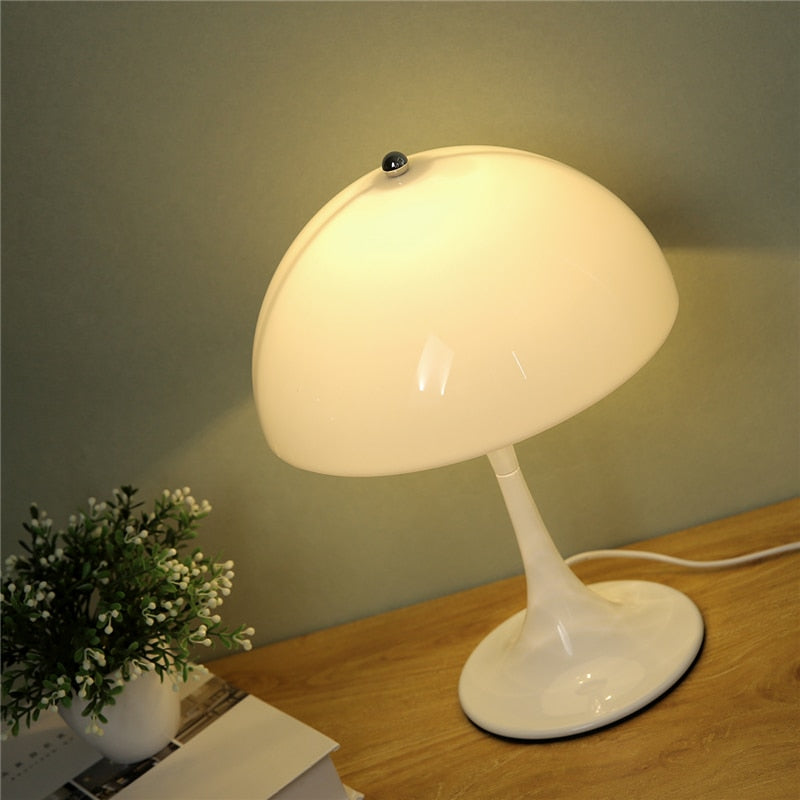 Creative Mushroom Table Lamp Bedroom Bedside Lamp Modern Minimalist Home Decor Desk Lamp Office Study Reading Lighting Fixtures