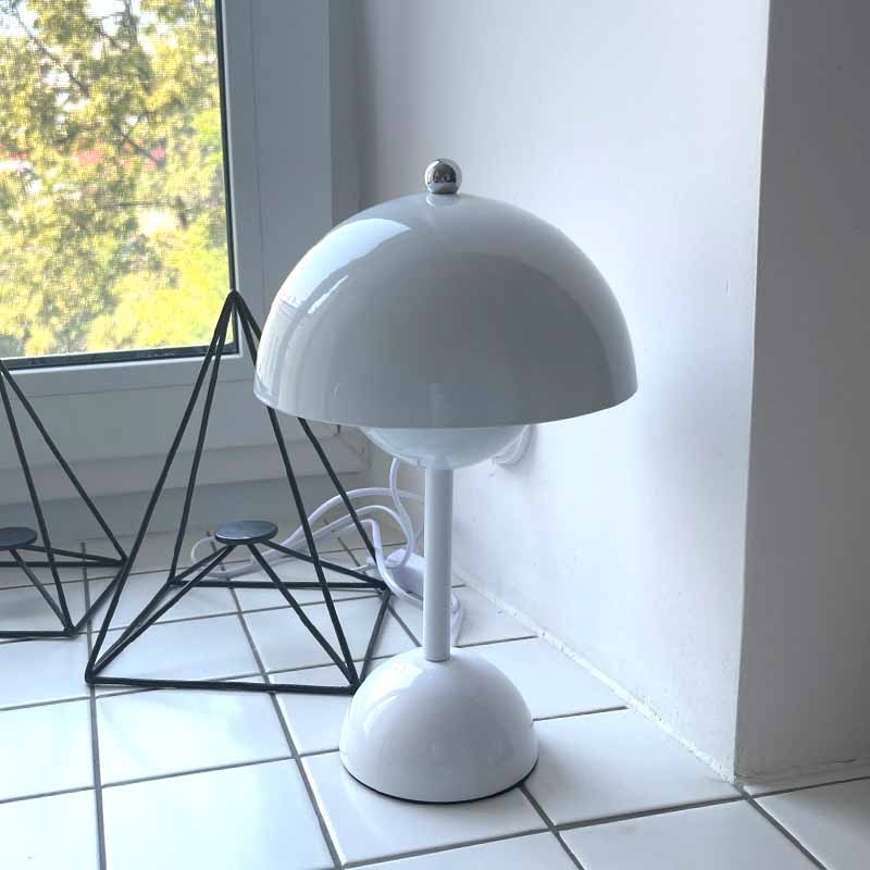 Flower Bud Led Table Lamp Night Light Mushroom Table Lamps Nordic Bedside Wedding Room Desk Simple Decoration Bedroom Modern