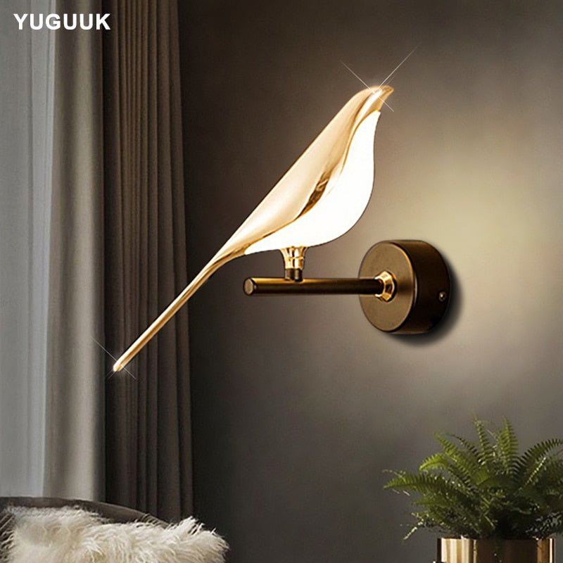 LED Golden Bird Wall Lamp Parlor Bar Bedside Hanging Light Novelty Rotatable Wall Lamp Bedroom Bedside Indoor Sconce