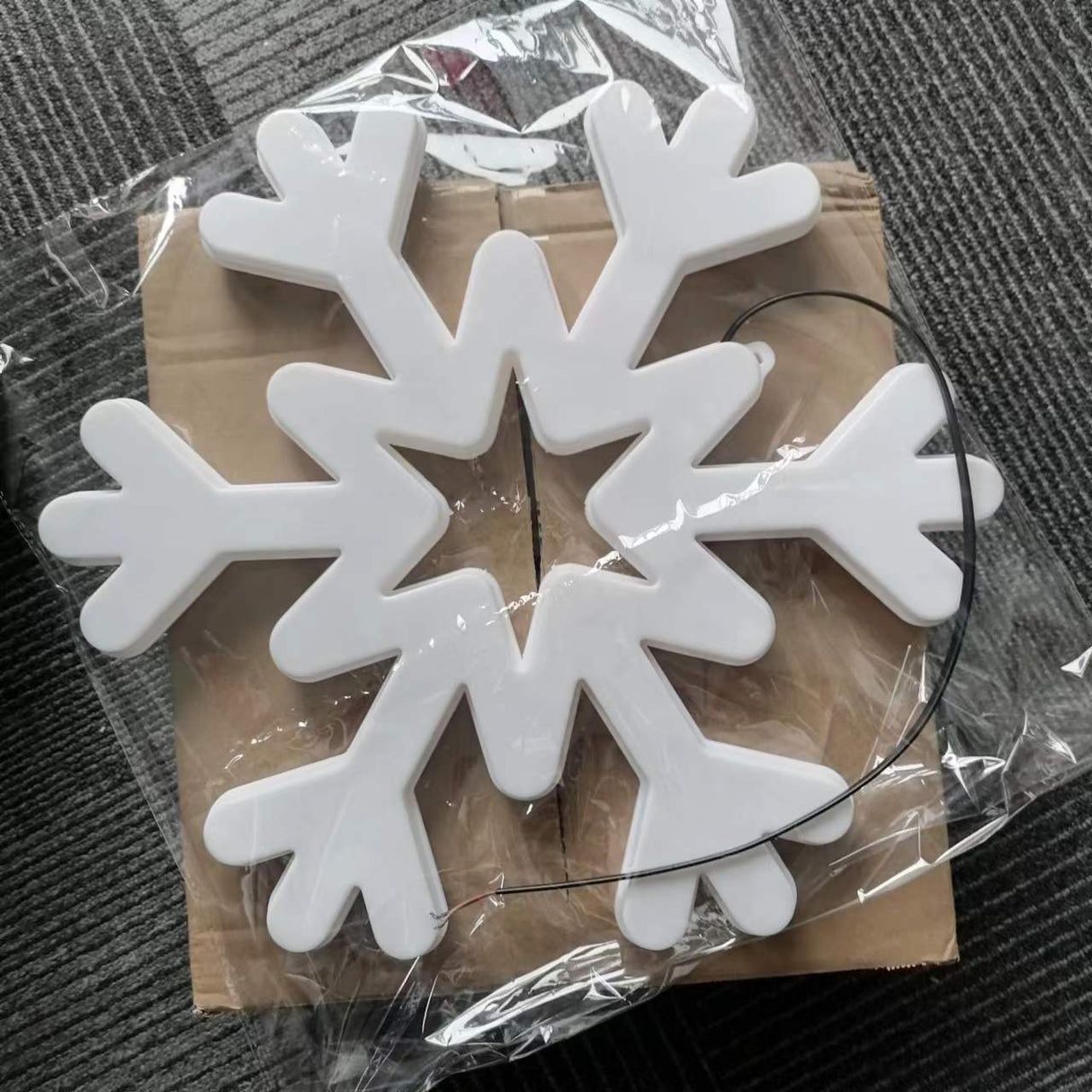 40cm LED Outdoor Pendant Lights Snowflake Lamp Landscape Lighting Christmas Decoration 2023 Neon Night Light For Home Decoration