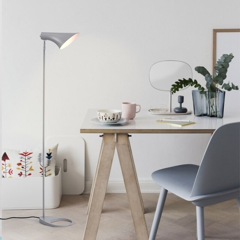 Nordic Minimalist Creative Industrial Style Floor Lamp Living Room Bedroom Bedside Adjustable Floor Lamp LED Decorative Lamps