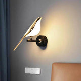 Nordic LED Golden Bird Wall Lamp Parlor Bar Bedside Hanging Light Novelty Rotatable Wall Lamp Bedroom Bedside Indoor Sconce