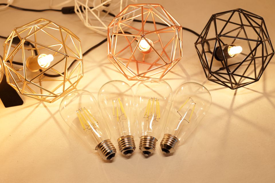 LED Filament Bulb E27 Retro Edison Lamp 220V E14 Vintage Candle Light Globe Chandelier Lighting COB Home Decors Light